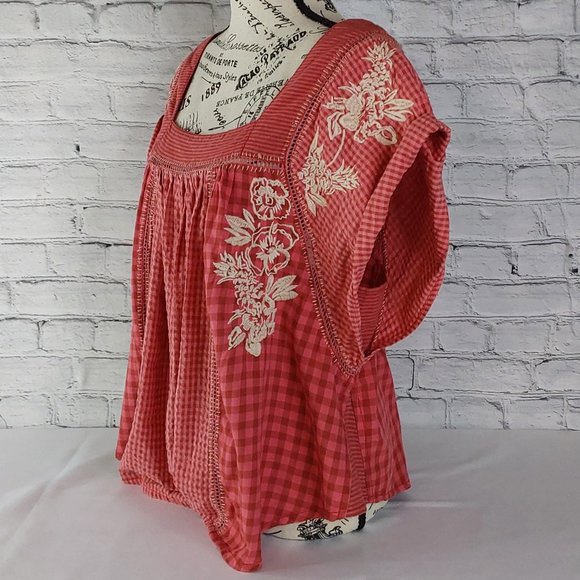 'FREE PEOPLE' 'BEĹĹA' EMBROIDED SQUARE-NECK PEASANT TOP FLUTTER-SLEEVE GINGHAM - Picture 4 of 16